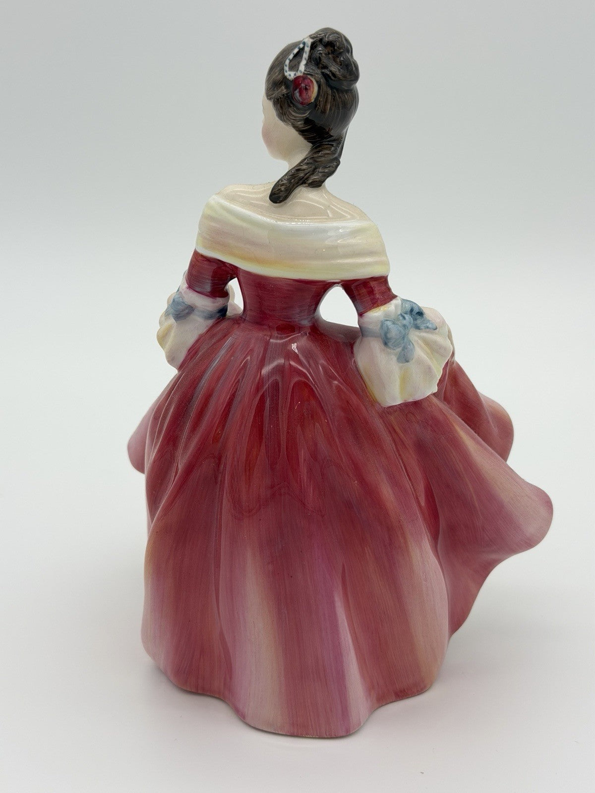 Royal Doulton England Porcelain Southern Belle # 2229 Painted Figurine 8”H Red