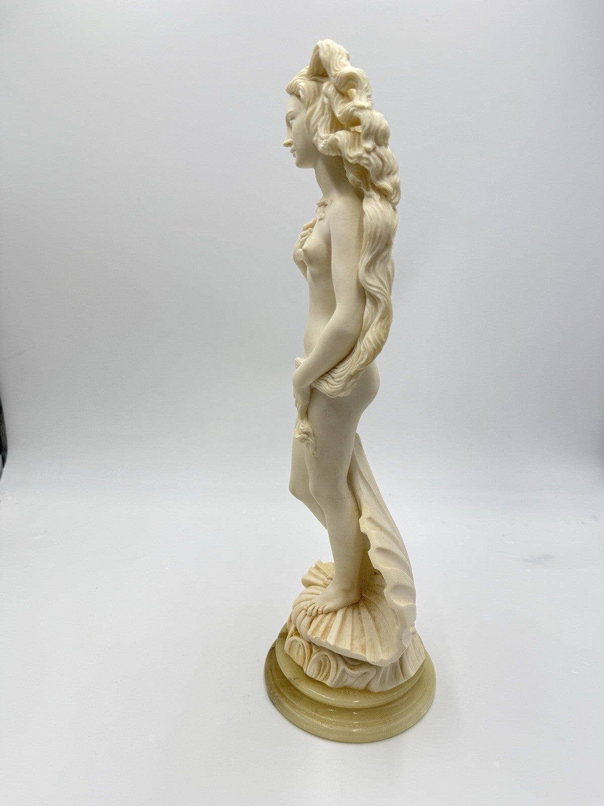 A.Giannelli Alabaster birth of venus sculpture 17” 1976 Statue Marble Base Italy