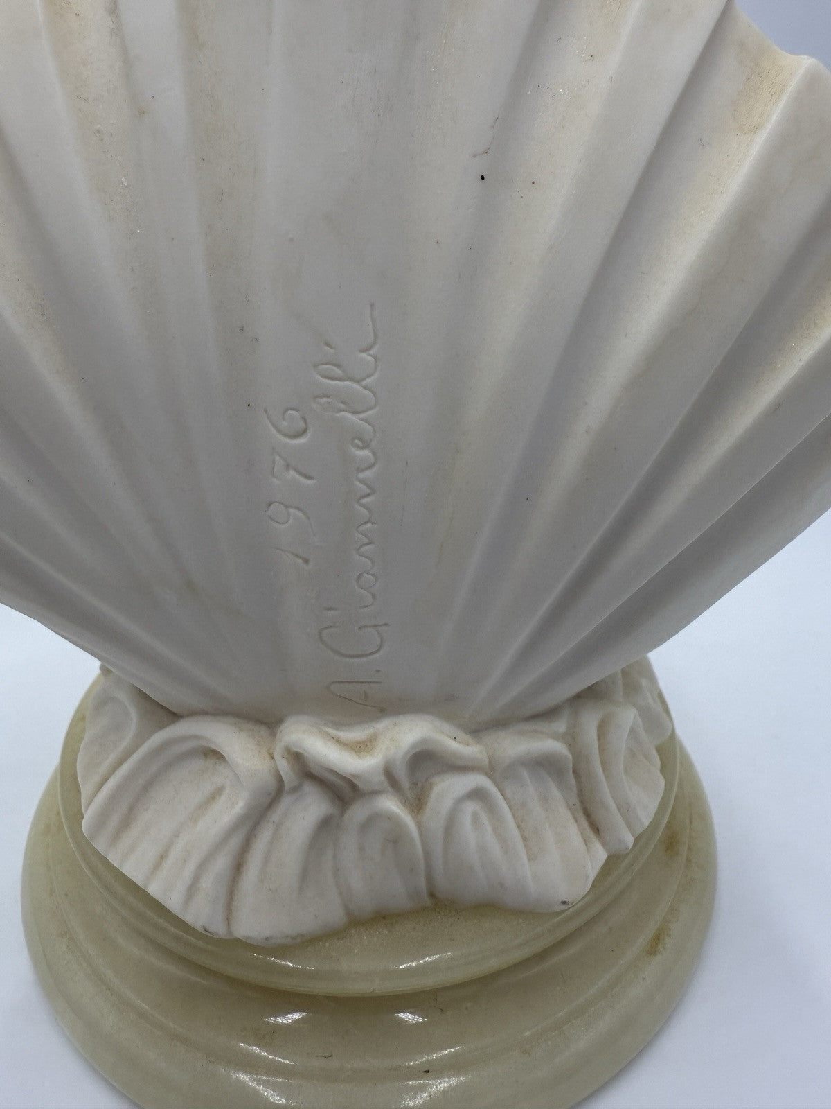 A.Giannelli Alabaster birth of venus sculpture 17” 1976 Statue Marble Base Italy