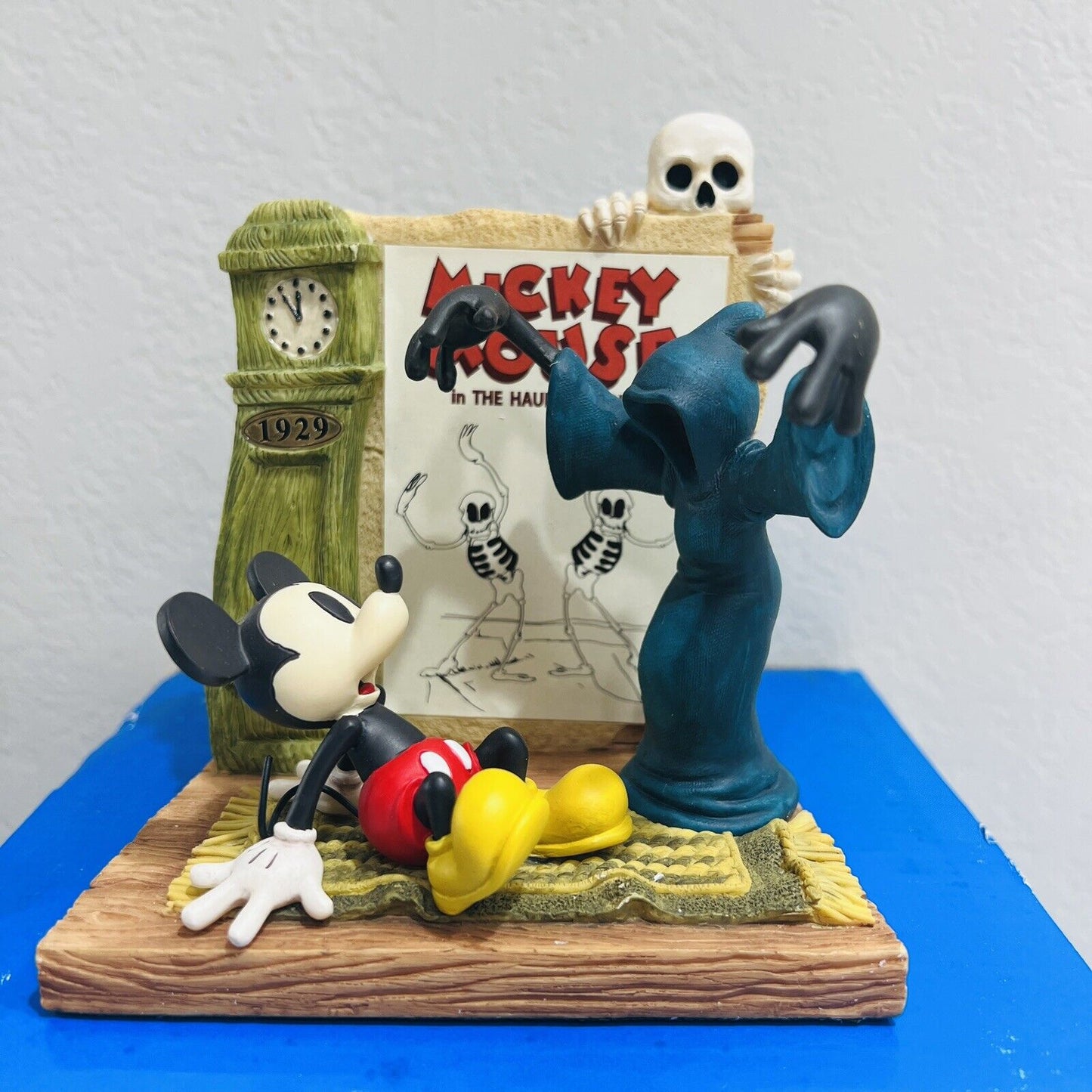 Vintage Disney Mickey Mouse The Haunted House Figurine Enesco Halloween