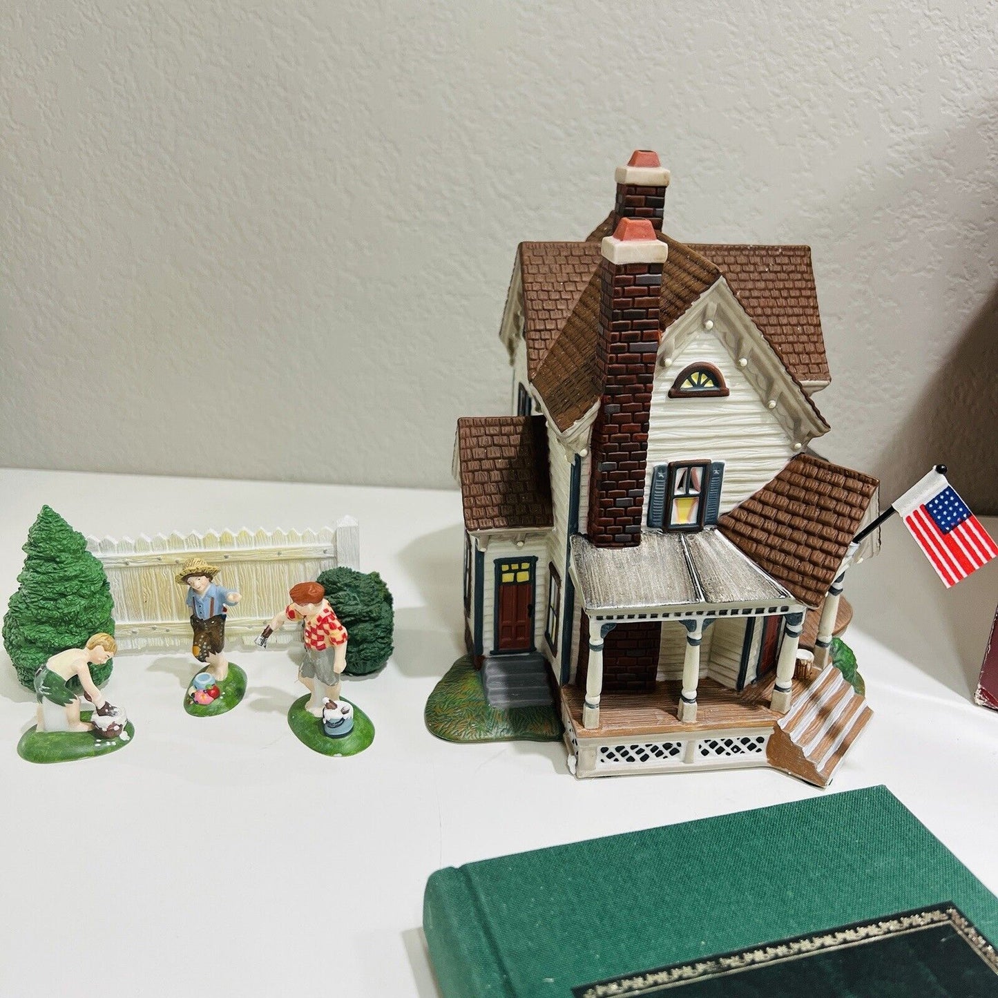 Department 56 House Boxed Aunt Polly's Adventures of Tom Sawyer Figurines Book