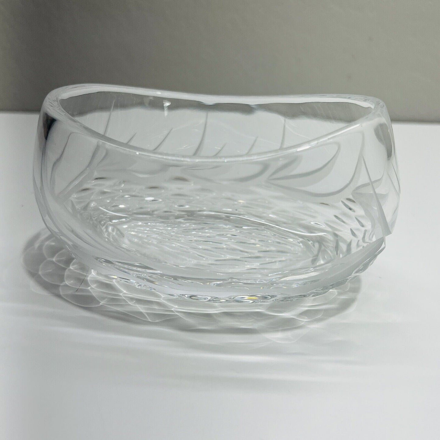 Saratoga Crystal Bowl Glass Etched Floral Design Canon Shape Design Lead