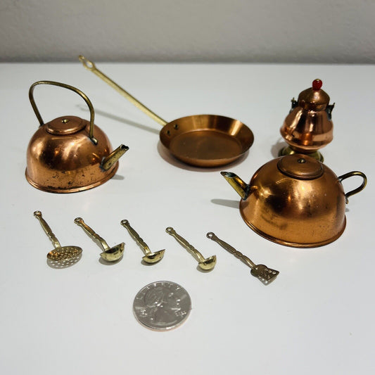 Dollhouse Miniatures Camping 9 Pieces Copper Pots made in England Collectibles